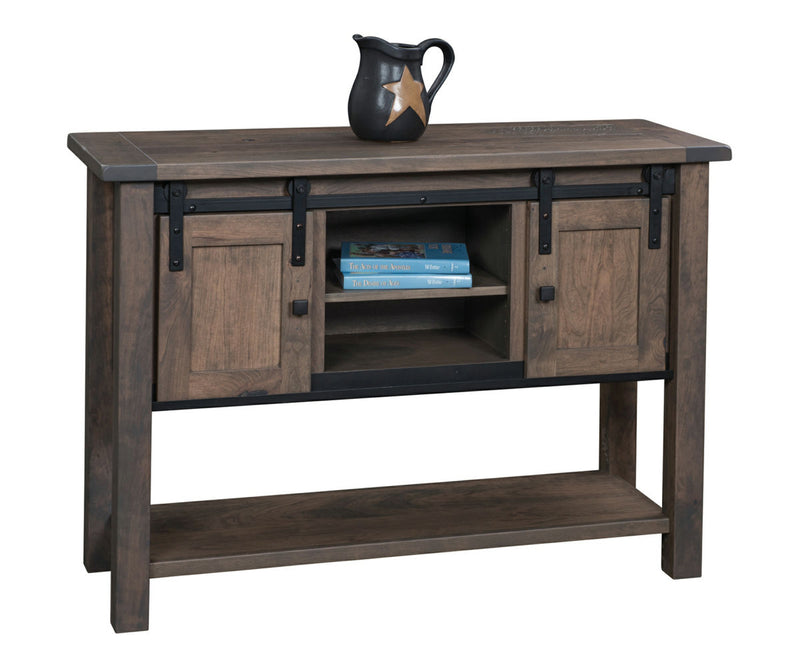 Amish Farmhouse Server